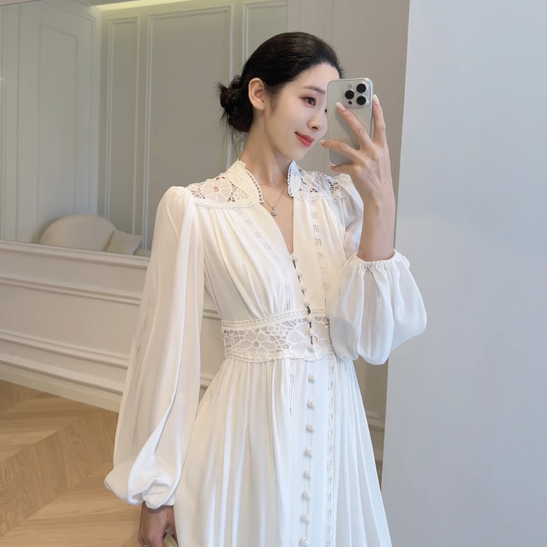 嫚渡|法式复古白色镂空真丝长裙 收腰显瘦V领灯笼袖桑蚕丝连衣裙