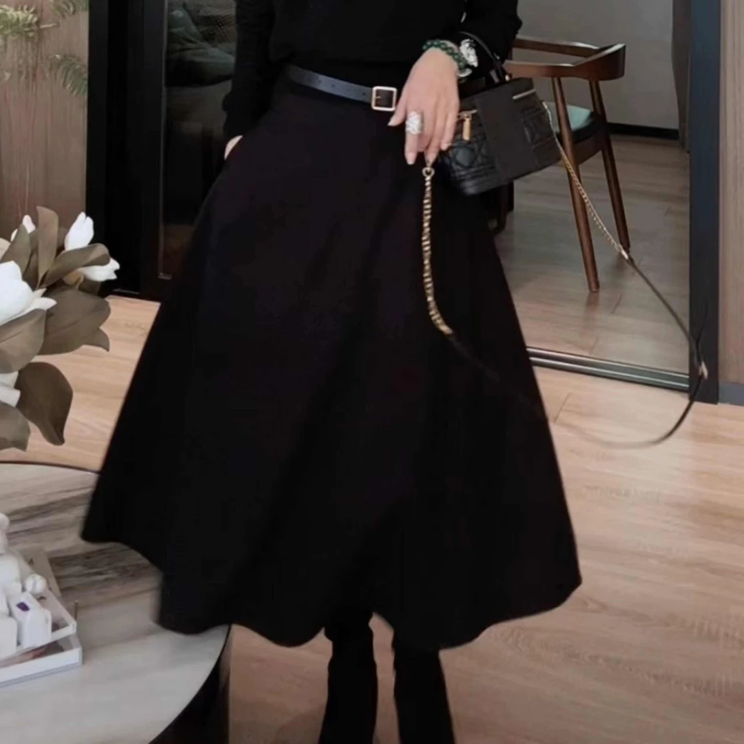 VV&AA   新款气质女人味简约百搭收腰显瘦A摆半裙   T813