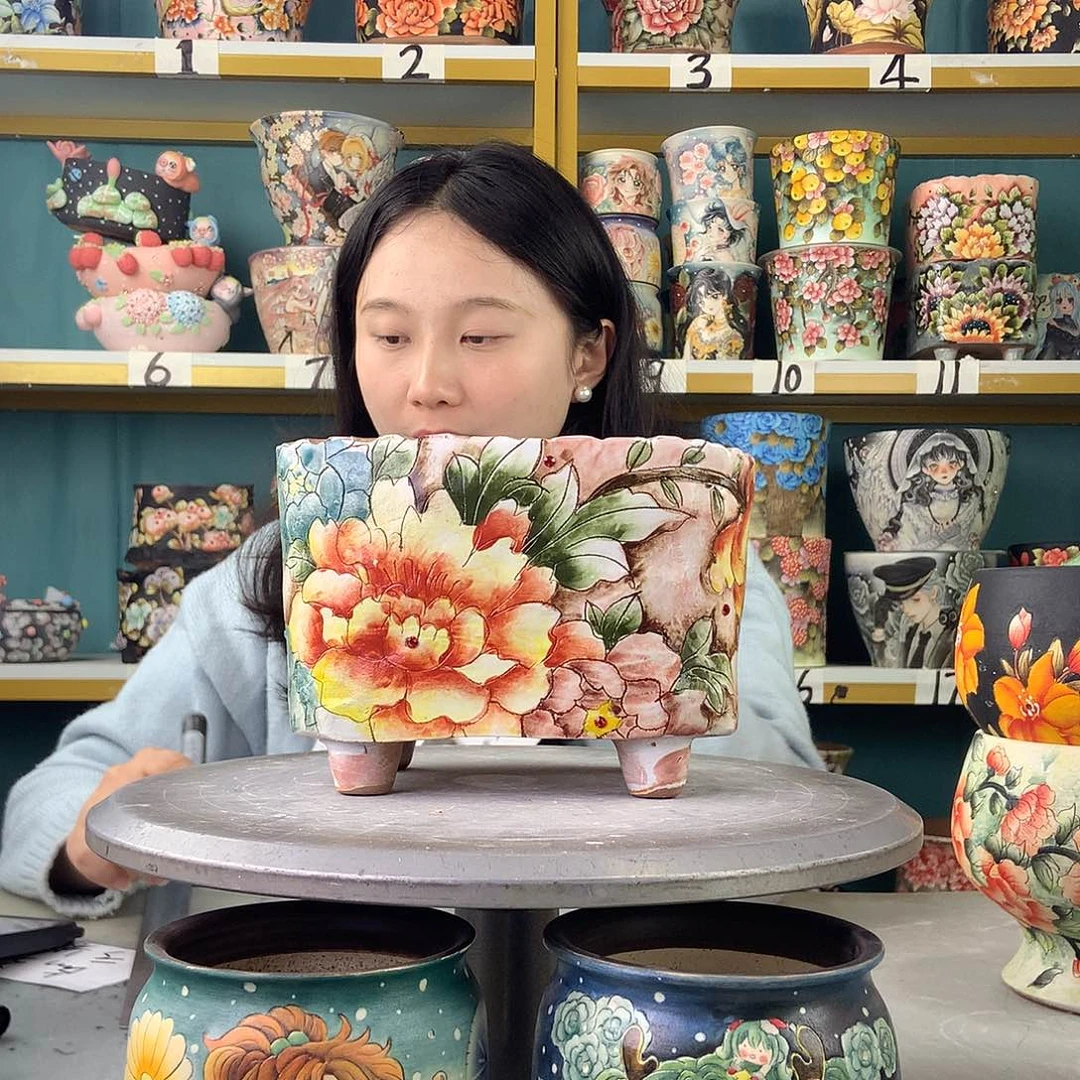 陶景德镇手工花盆68