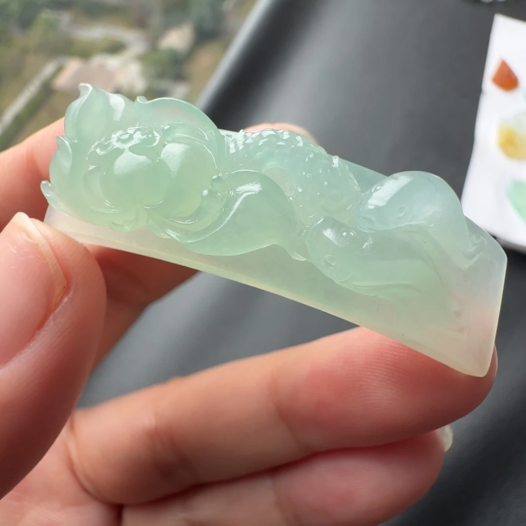 定制翡翠未镶嵌冰甜绿莲花双鱼手牌