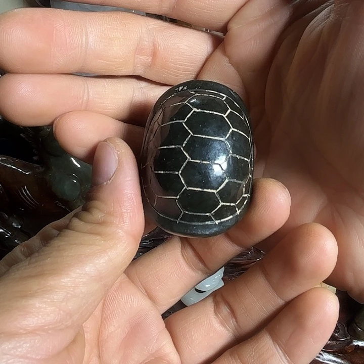 用***户和田玉未镶嵌把件