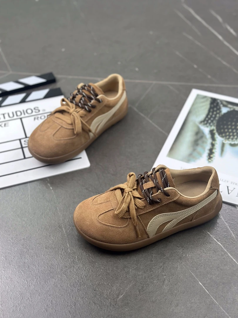 板鞋女2025新款复古大头休闲阿甘德训鞋