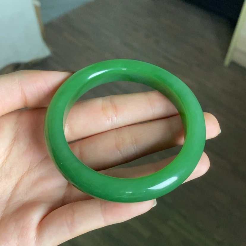 【闪购商品】未镶嵌手镯和田玉（碧玉）