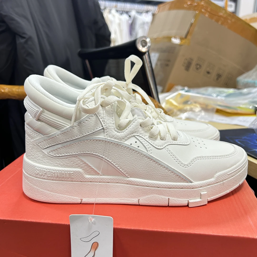 《B品以直播展示为准》鞋底试穿过（X1444）李宁女运动鞋AGCR234-51