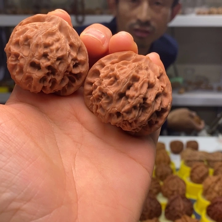 文玩核桃吊坠文玩核桃宫灯40～