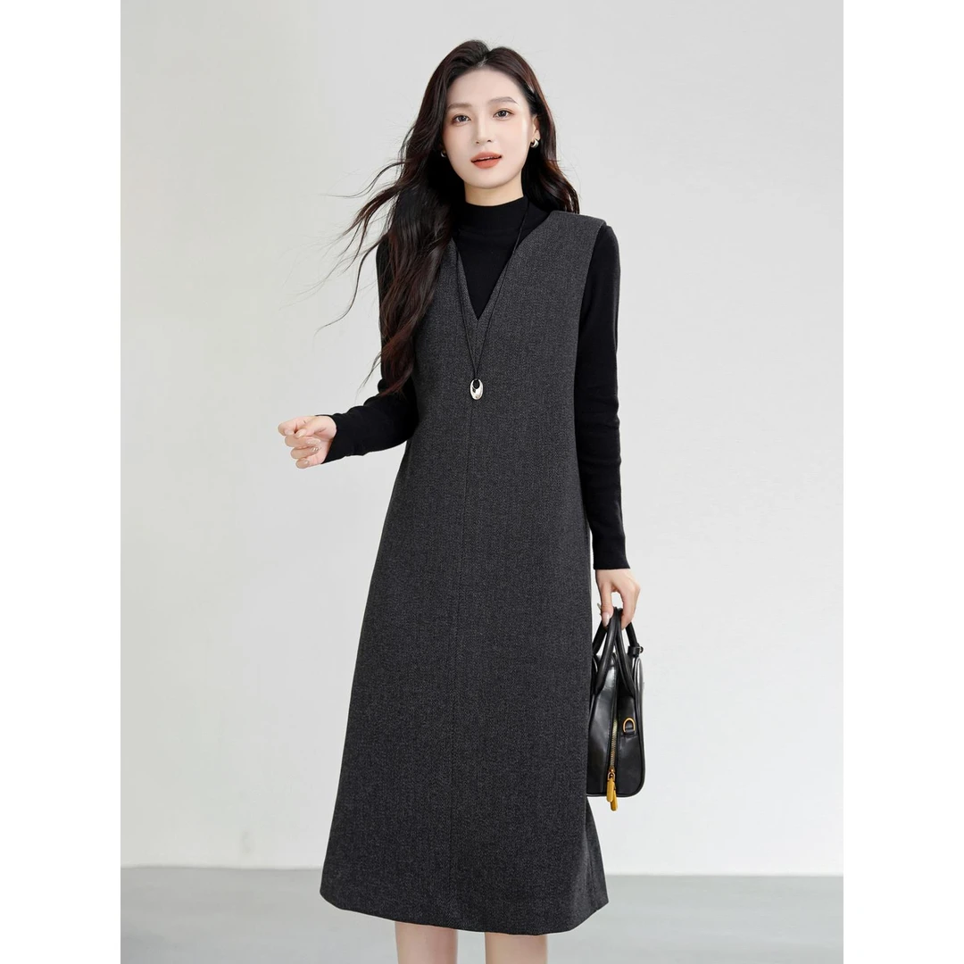 无袖连衣裙女显瘦直筒裙气质轻奢高级感内搭配大衣的裙子秋冬新款