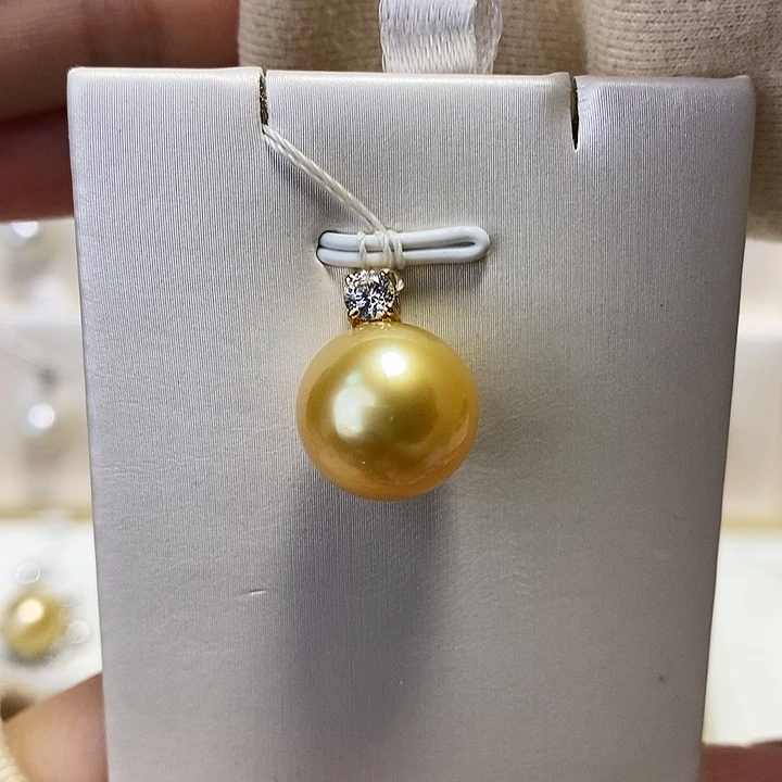 海水珍珠吊坠(不含链)18K金镶嵌