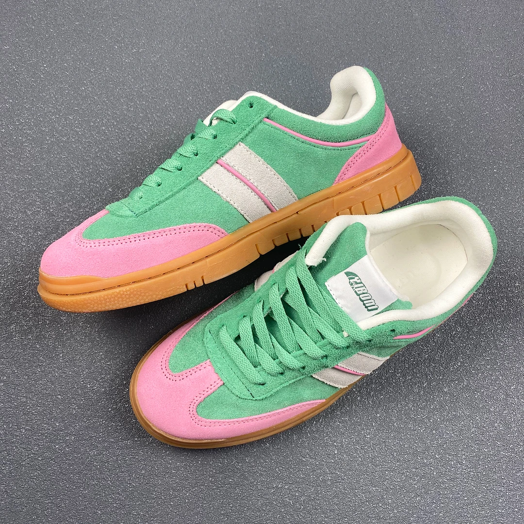 2025秋季新款粉绿拼色翻毛皮德训鞋男鞋大码潮流棕色底学生板鞋子