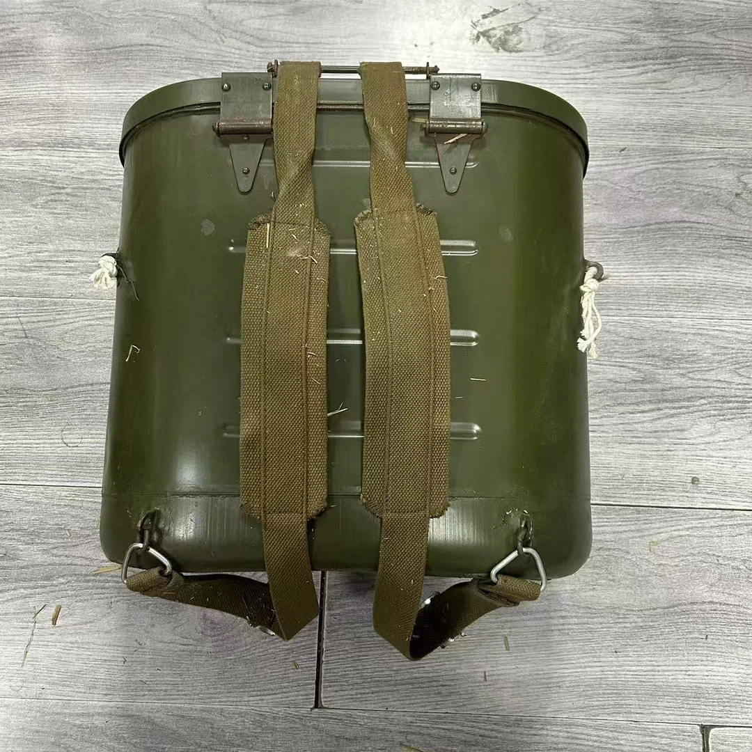 户外露营保温桶大容量背负式手提密封储存旅行铝桶