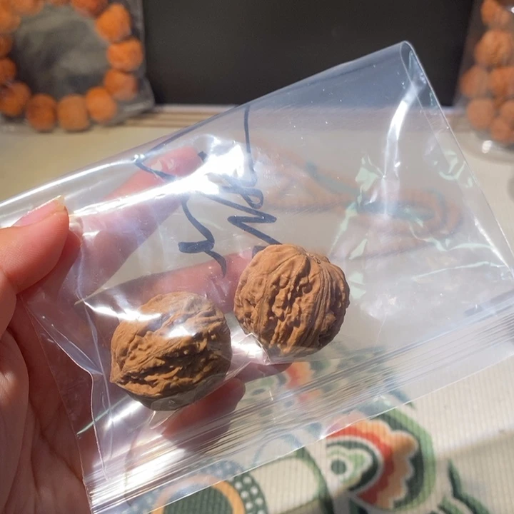 缘***妳文玩核桃吊坠…………