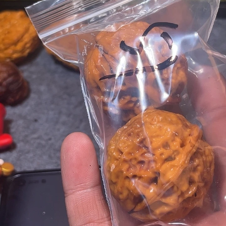 彭***也文玩核桃吊坠滇西51