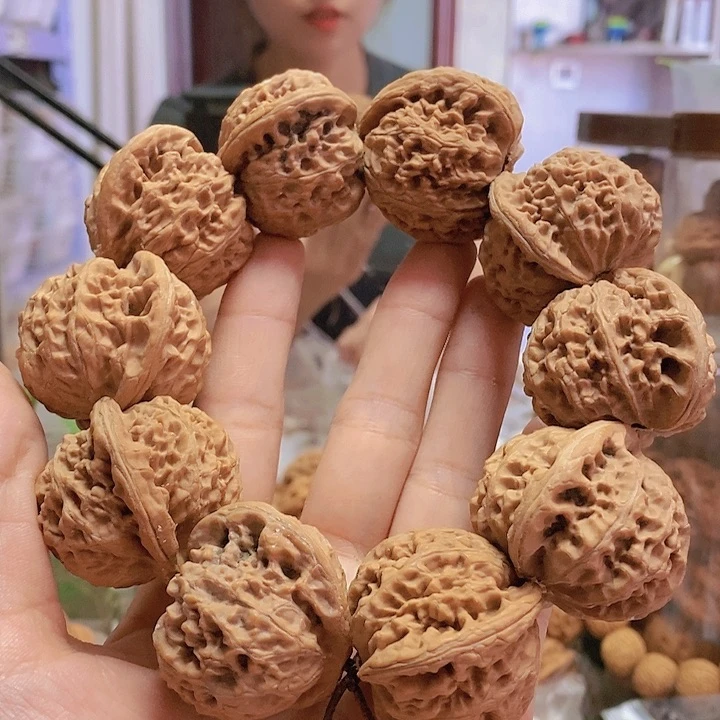 【闪购商品】文玩核桃把件40宫灯手持