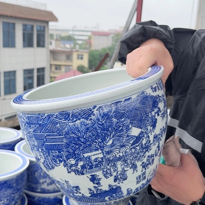 瓷片直径30厘米高度20厘米…………