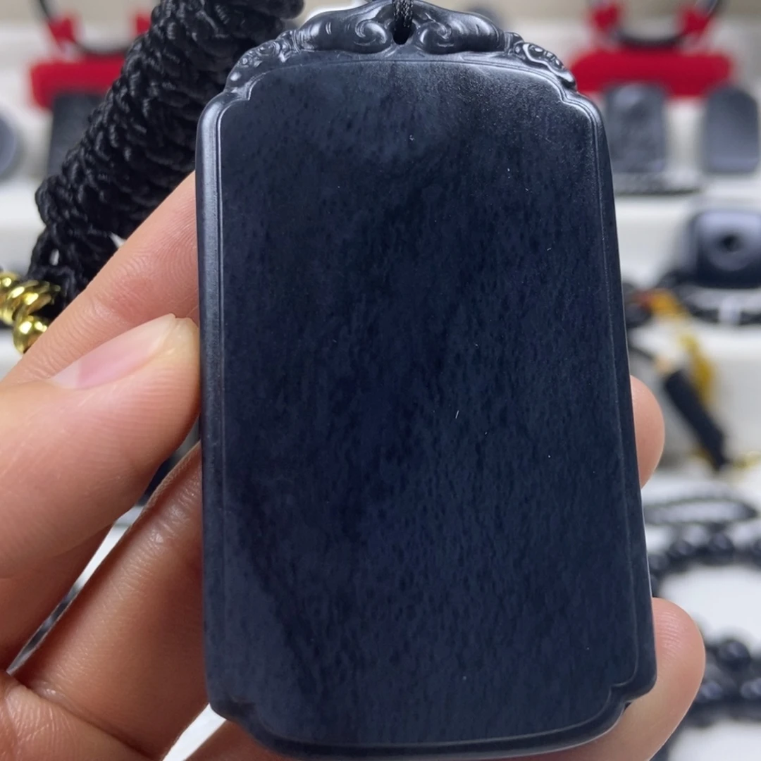 和田玉（墨玉）未镶嵌颈饰无事牌