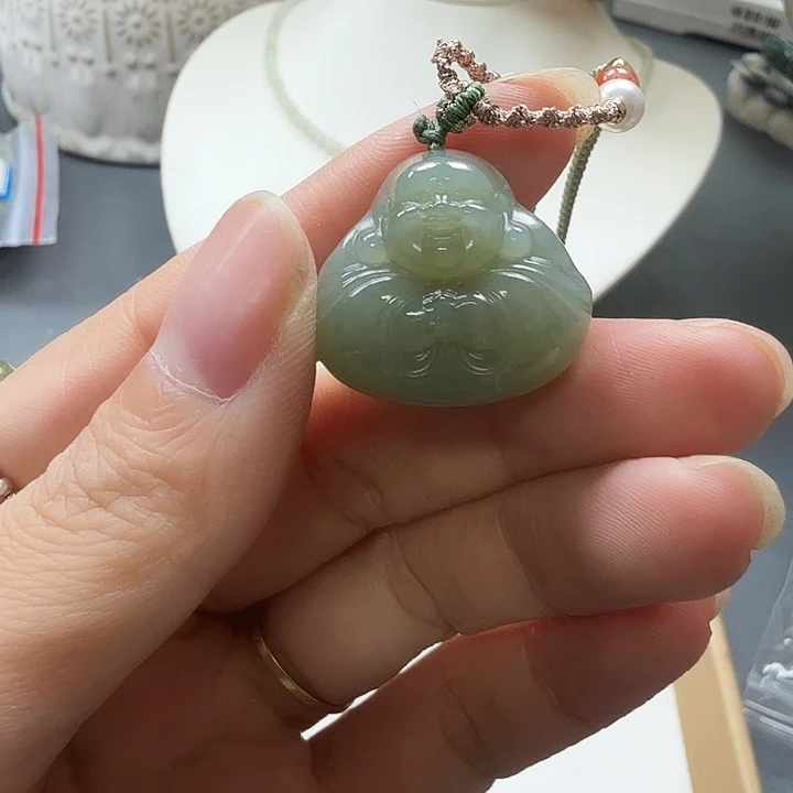 颈饰未镶嵌和田玉18