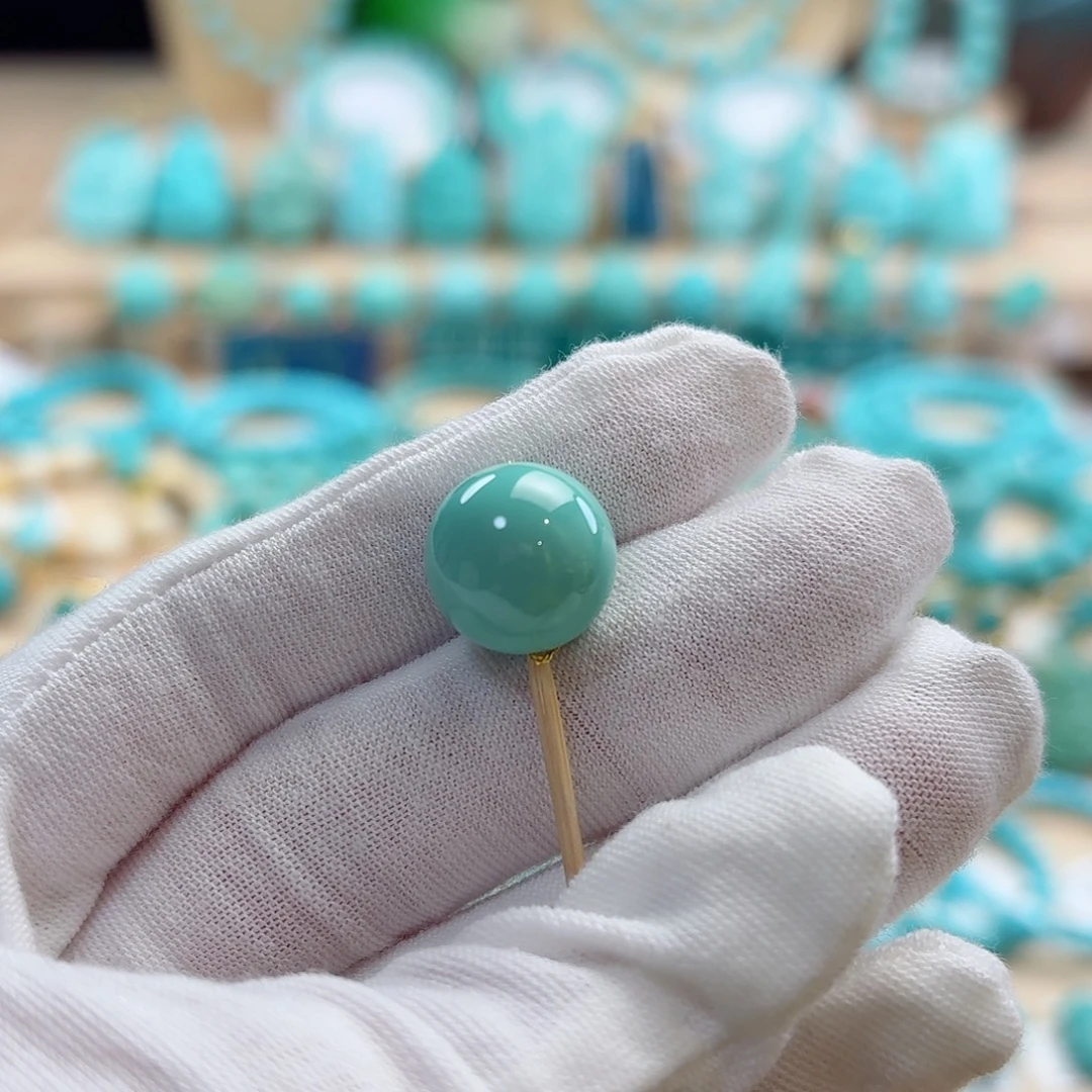 绿松石未镶嵌珠宝奇石