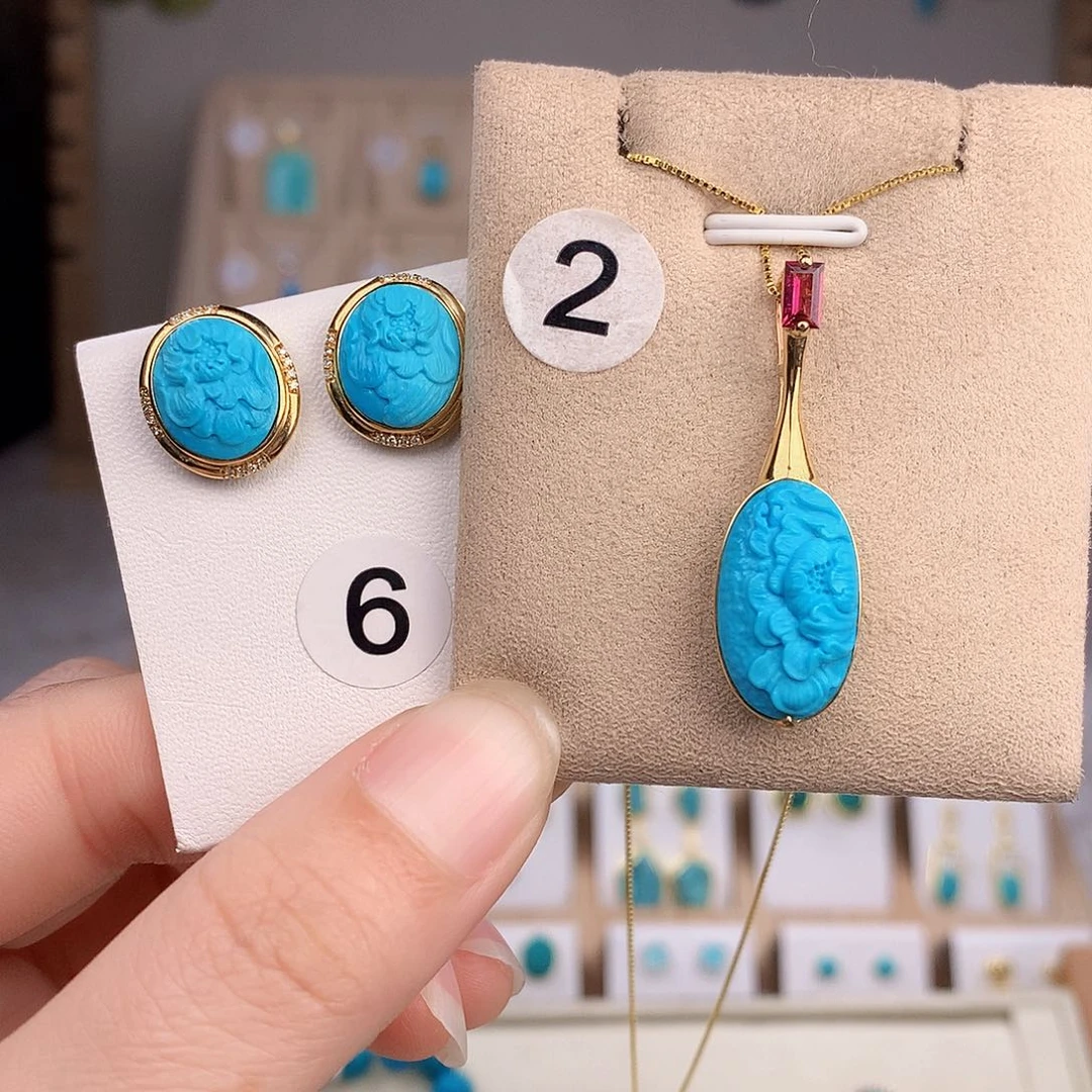 绿松石珠宝奇石18K金镶嵌