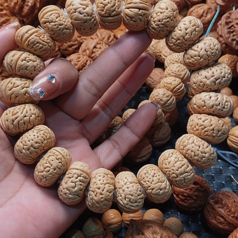 【闪购商品】文玩核桃吊坠开***！飞碟