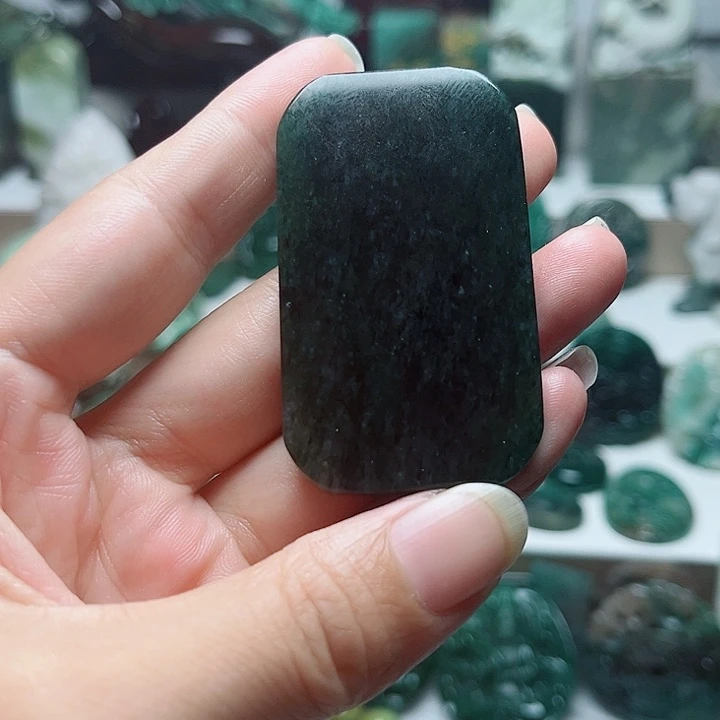 独山玉未镶嵌手串