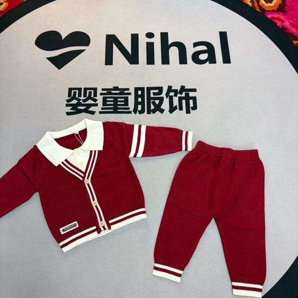 男宝安哥拉红学院风针织翻领套装