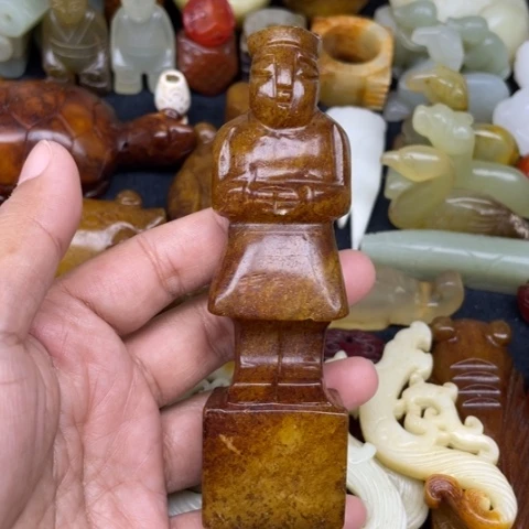 蛇纹石玉未镶嵌颈饰90