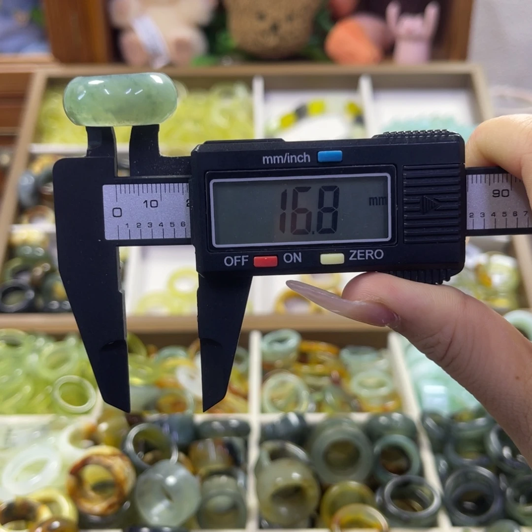蛇纹石玉未镶嵌手镯54