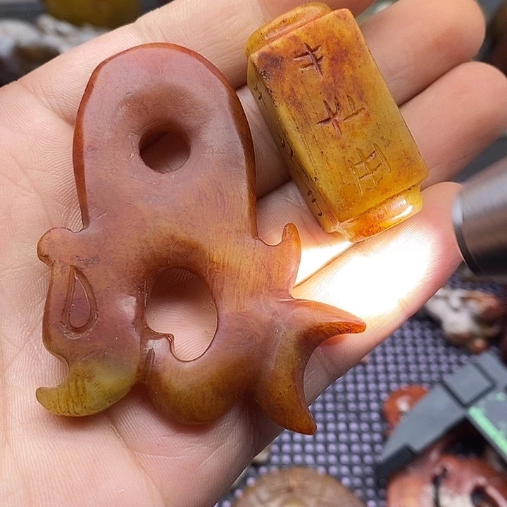 未镶嵌蛇纹石玉颈饰