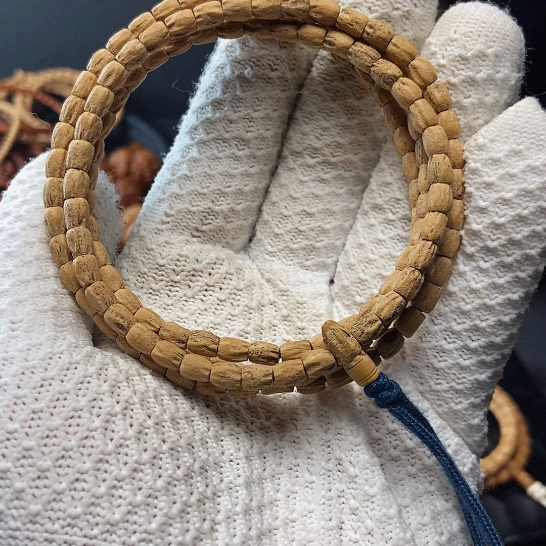 琳****柏香籽/百香籽吊坠