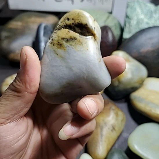 未镶嵌和田玉（糖玉）挂件
