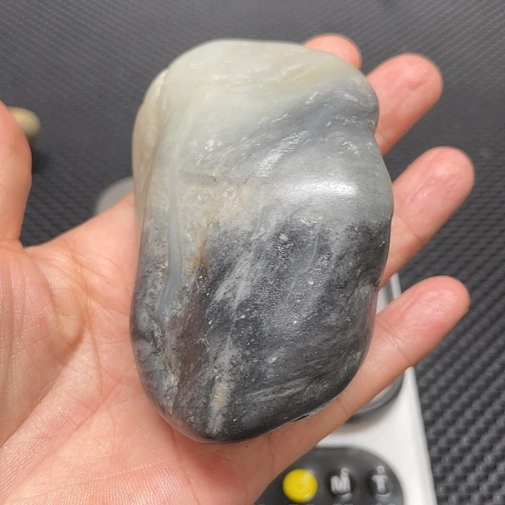 和田玉未镶嵌车挂