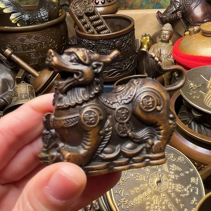 精美铜器批发档口