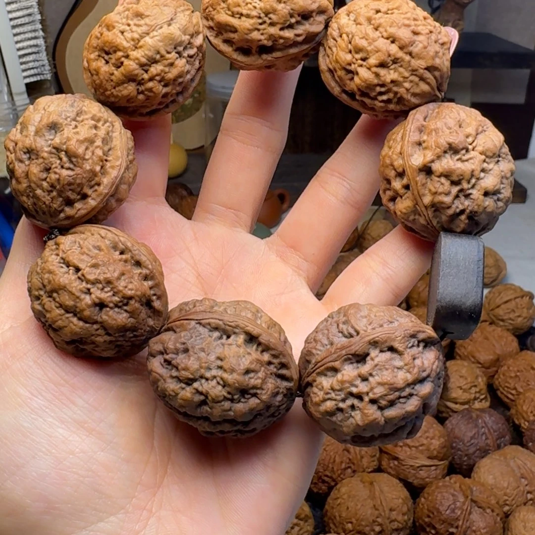 文玩核桃把件掌中宝手串29尺寸8颗