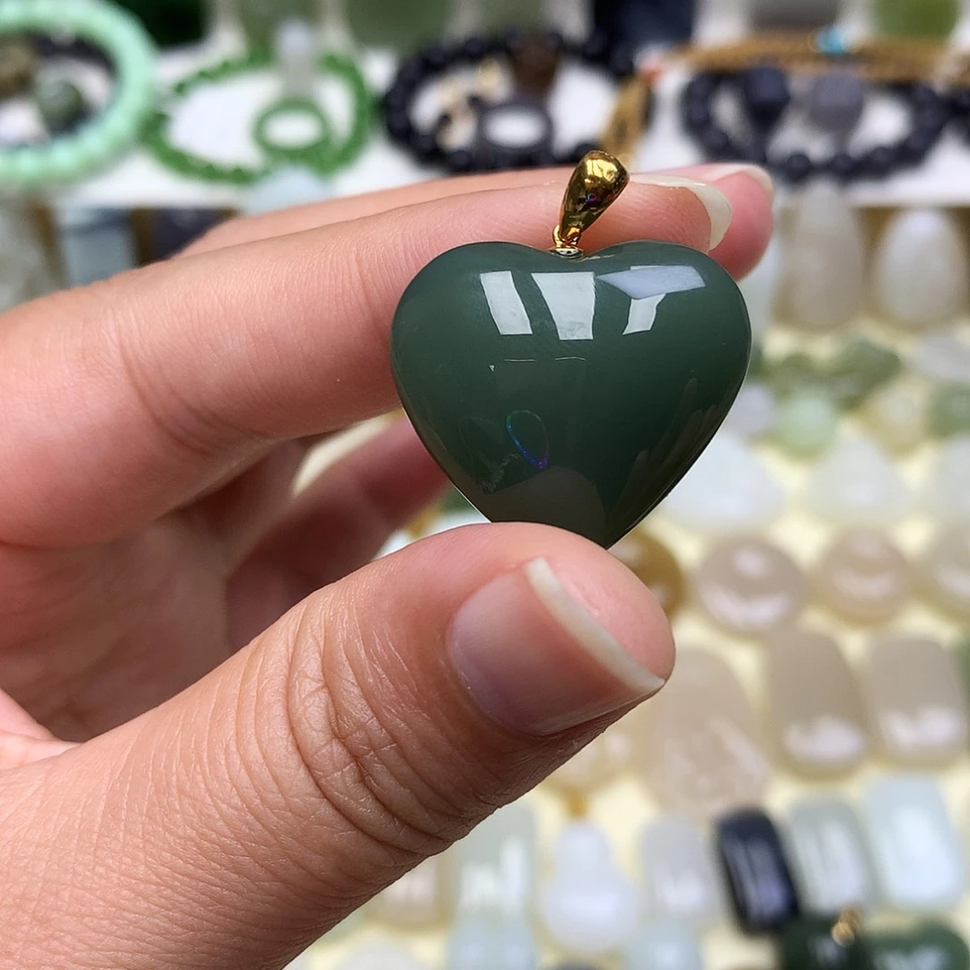 和田玉18K金镶嵌颈饰