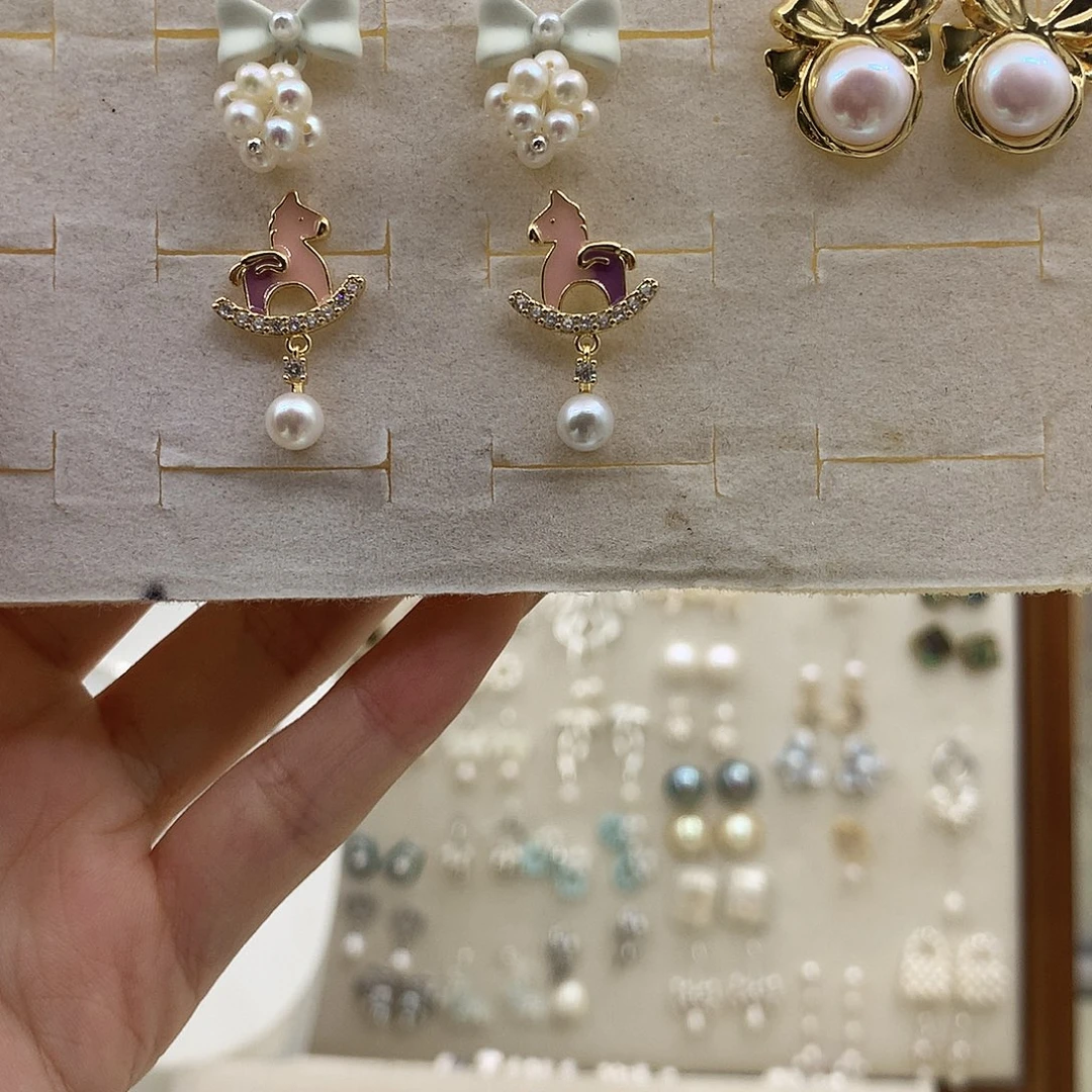 淡水珍珠银S925镶嵌耳饰