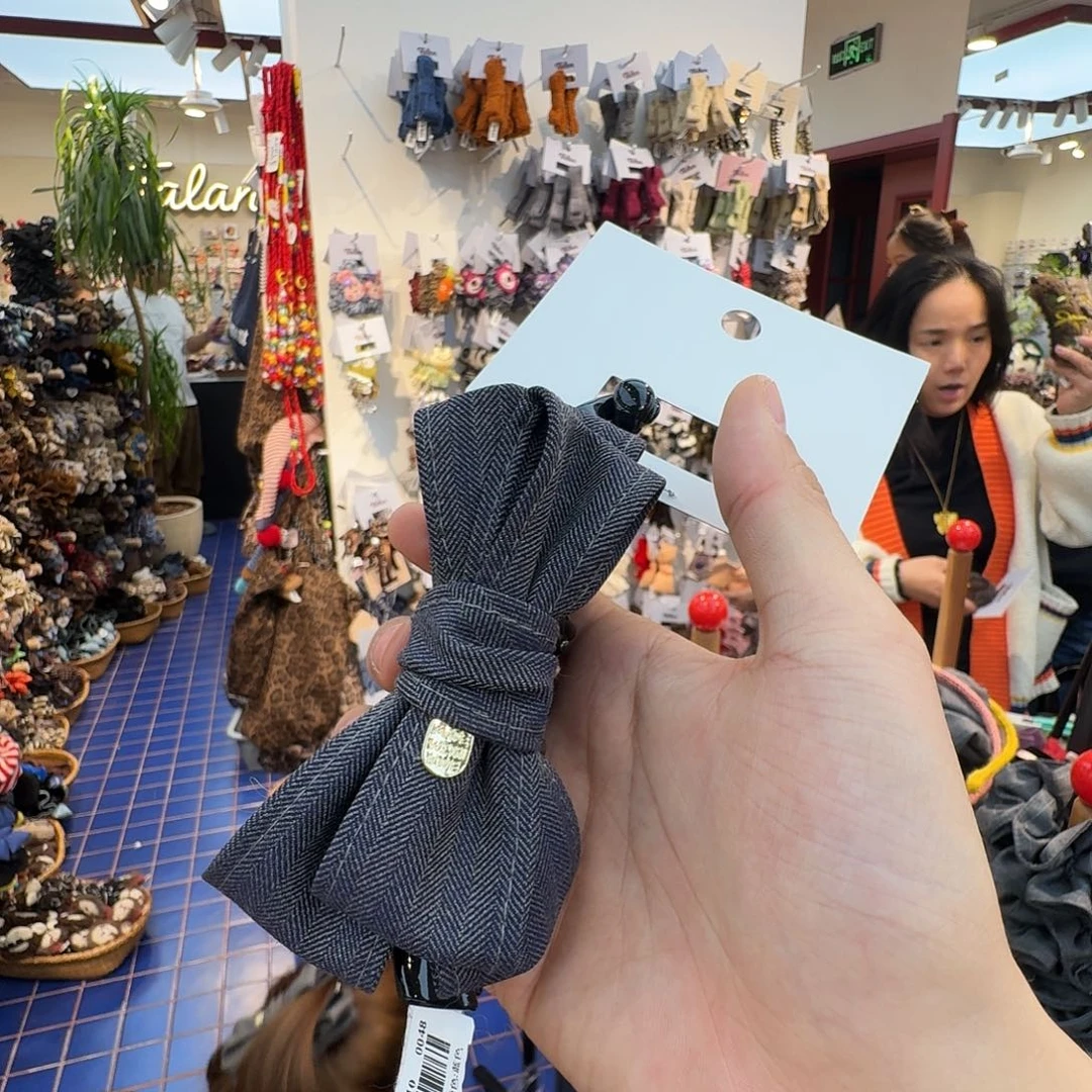 布艺铁合金灰蓝色香蕉夹新款