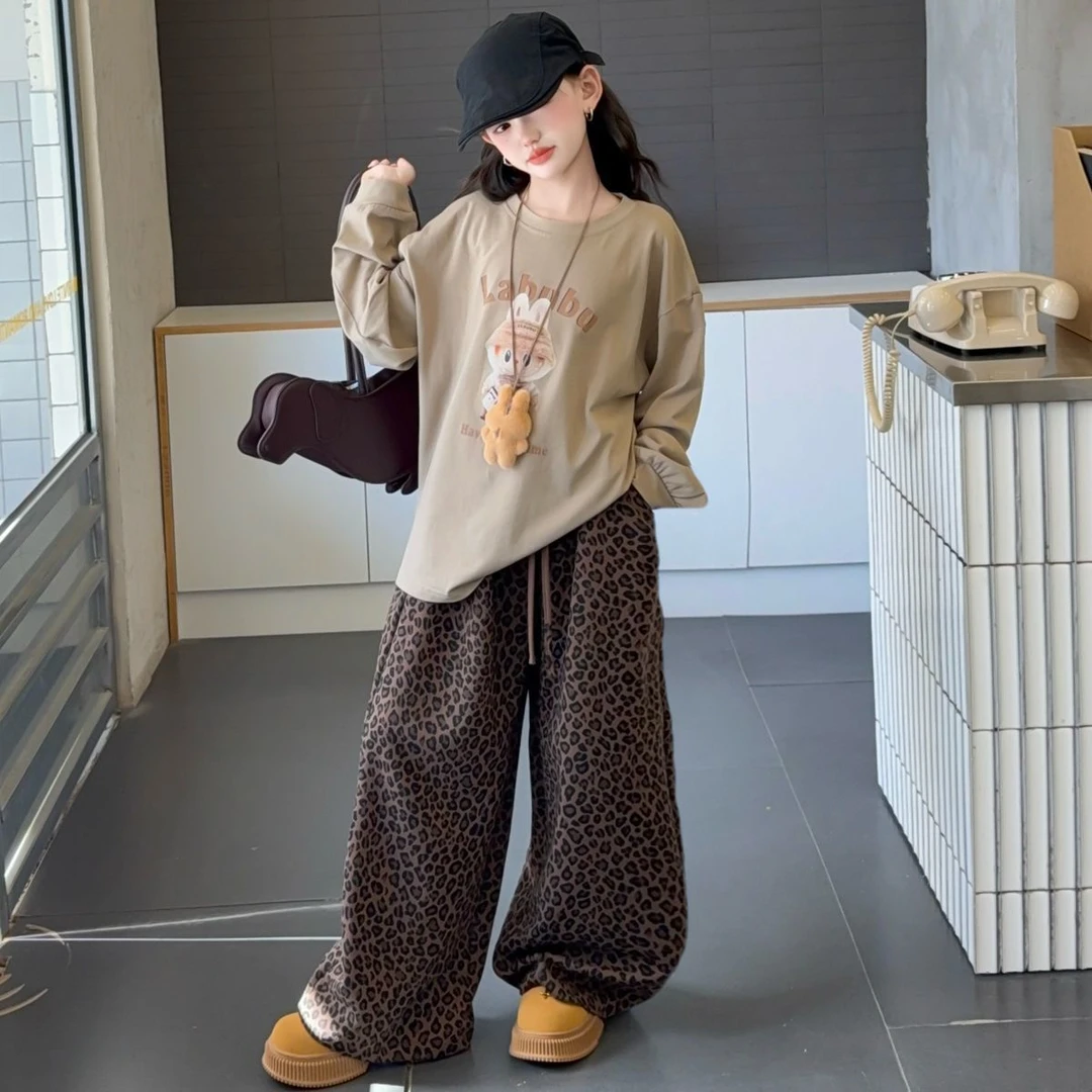 【送挂件】女童套装秋季新款卡通T恤宽松豹纹休闲裤中大童两件套潮