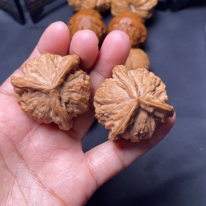 文玩核桃把件39三棱