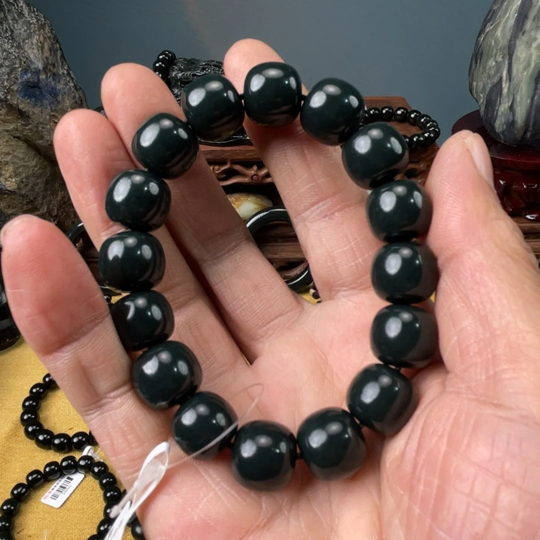 和田玉手链未镶嵌农**娃