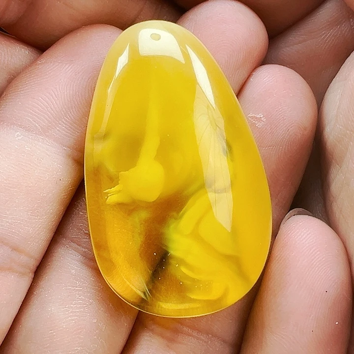 蜜蜡未镶嵌珠宝奇石蜜蜡吊坠10.2克
