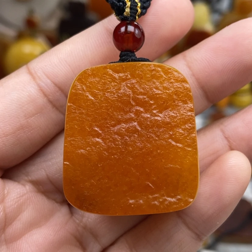 【闪购商品】琥珀颈饰未镶嵌