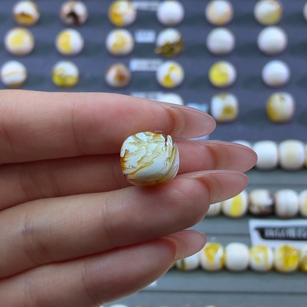 琥珀未镶嵌裸石蜜蜡