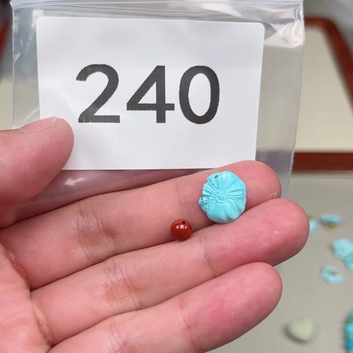 南红玛瑙未镶嵌珠宝奇石