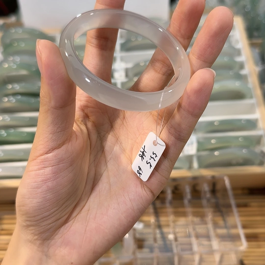 玛瑙/玉髓未镶嵌手镯圈口53.5