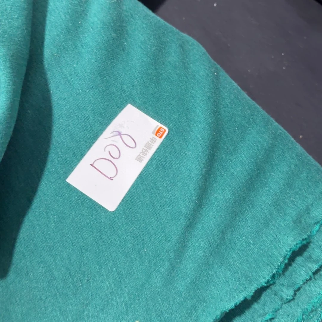 两米一份绿色复合绒D08。