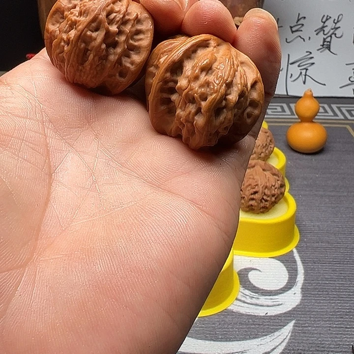 玩***度吊坠桃核飞蛇全品无修