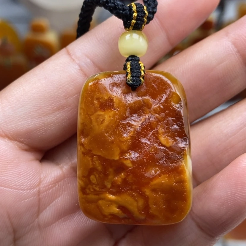 【闪购商品】琥珀颈饰未镶嵌