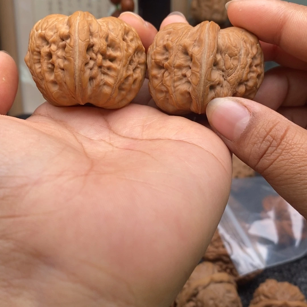 文玩核桃把件42元宝