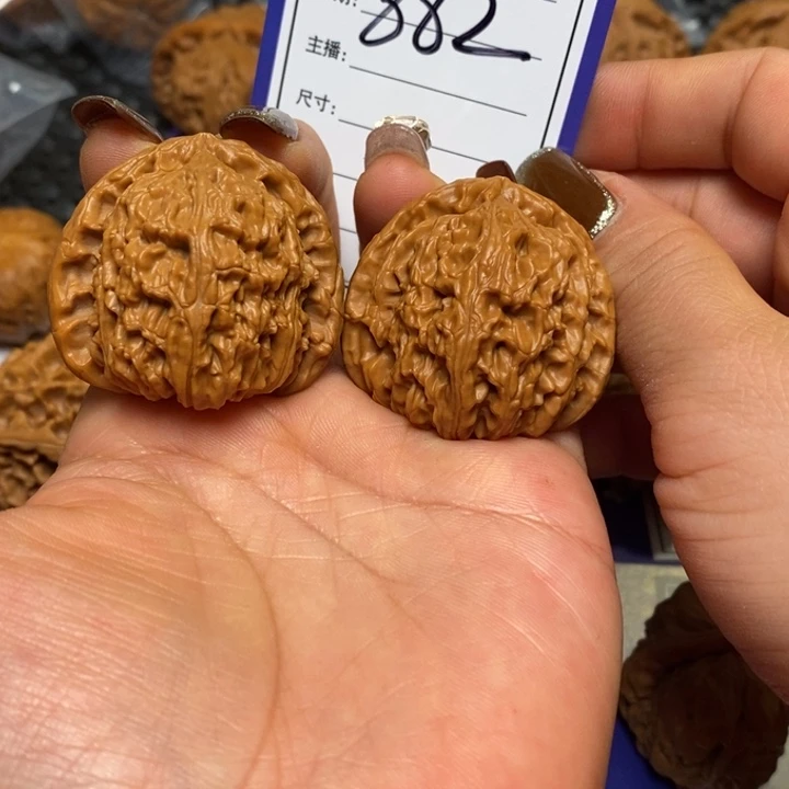 文玩核桃手串882角白40