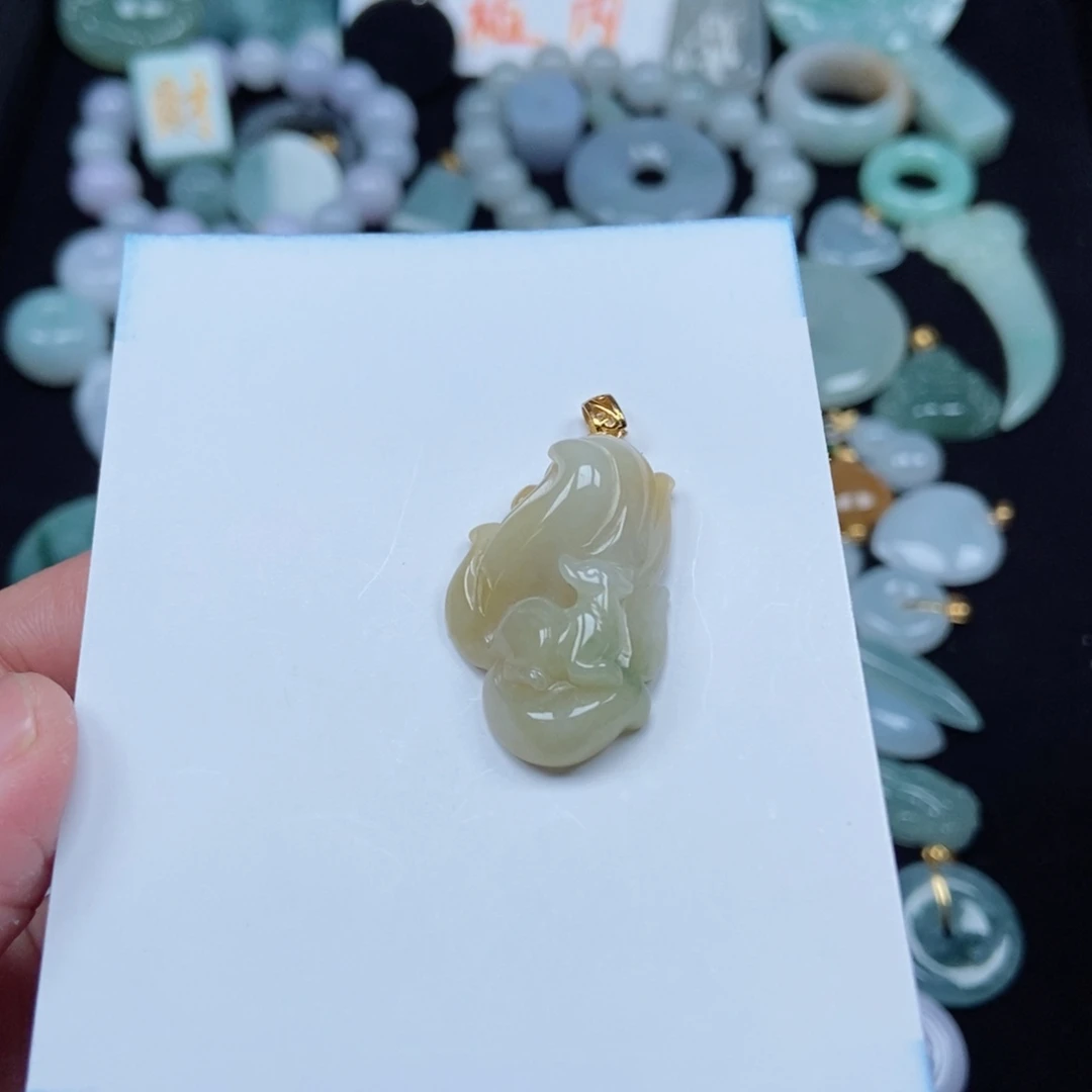 翡翠颈饰未镶嵌李*岁