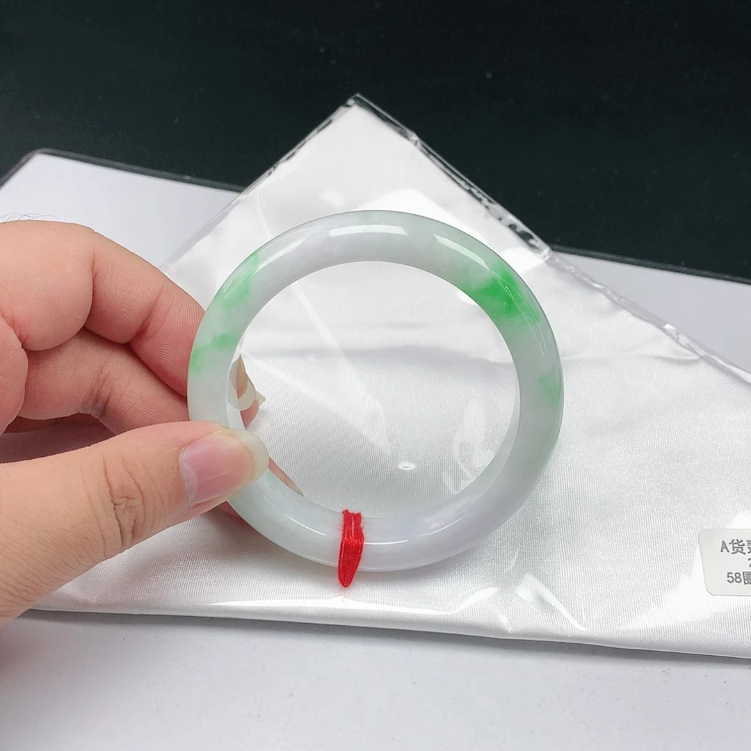 翡翠手镯未镶嵌翡翠159